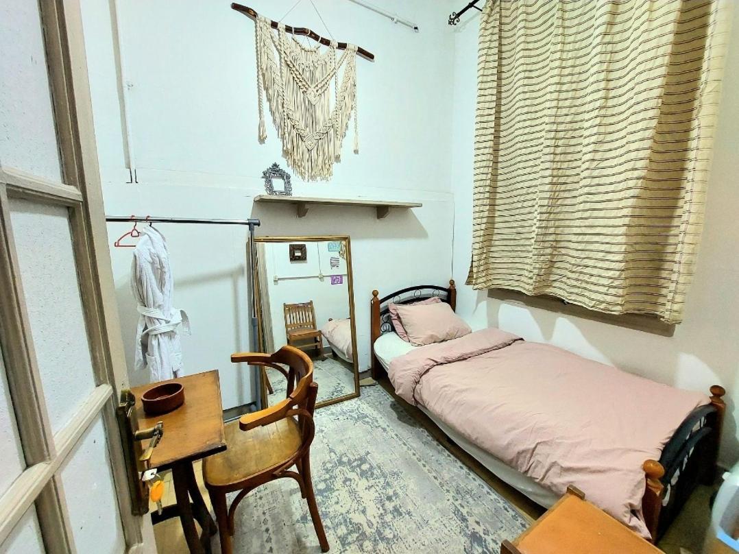 Arab Hostel, Welcoming All Solo And Groups Travellers But, Unmarried Couples Not Allowed Alexandria Kültér fotó