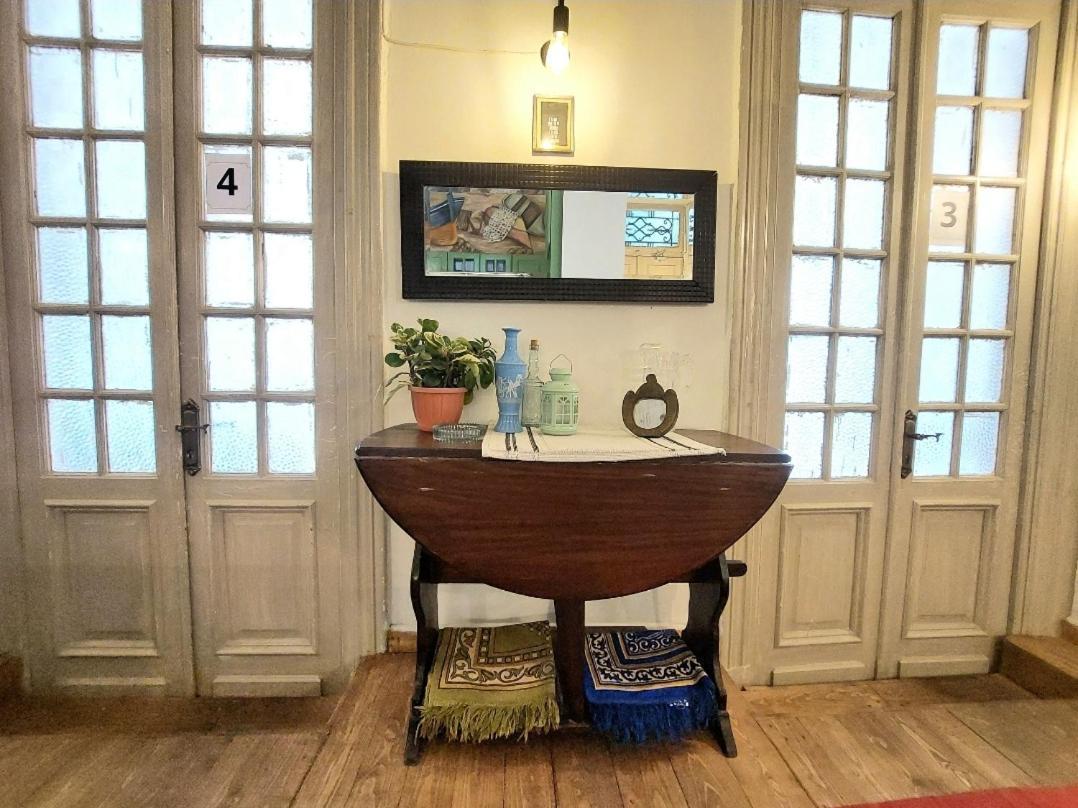 Arab Hostel, Welcoming All Solo And Groups Travellers But, Unmarried Couples Not Allowed Alexandria Kültér fotó