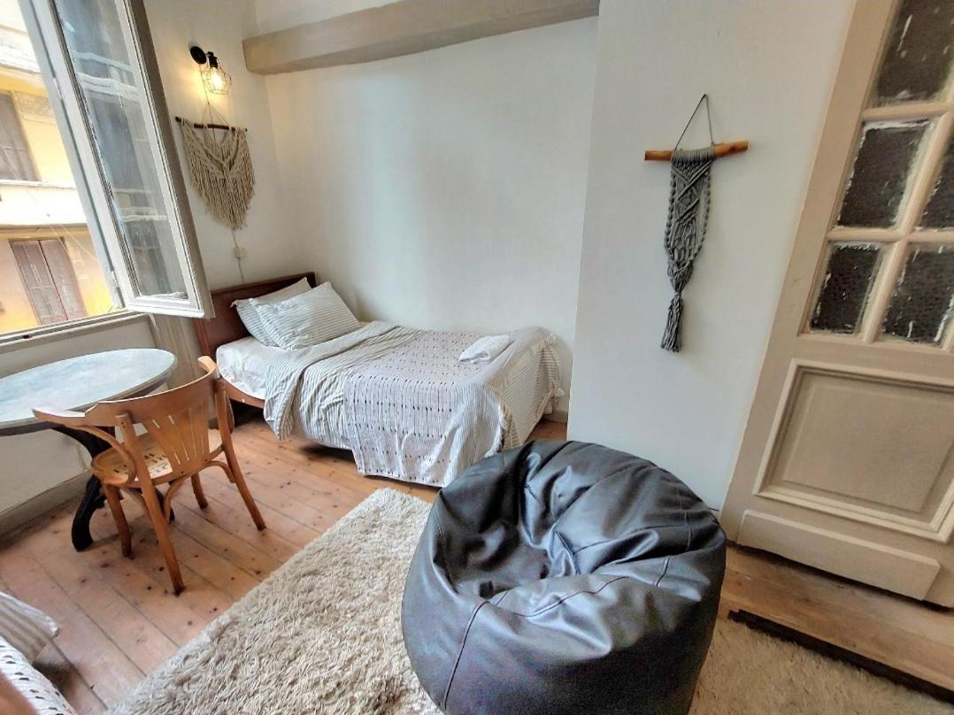 Arab Hostel, Welcoming All Solo And Groups Travellers But, Unmarried Couples Not Allowed Alexandria Kültér fotó