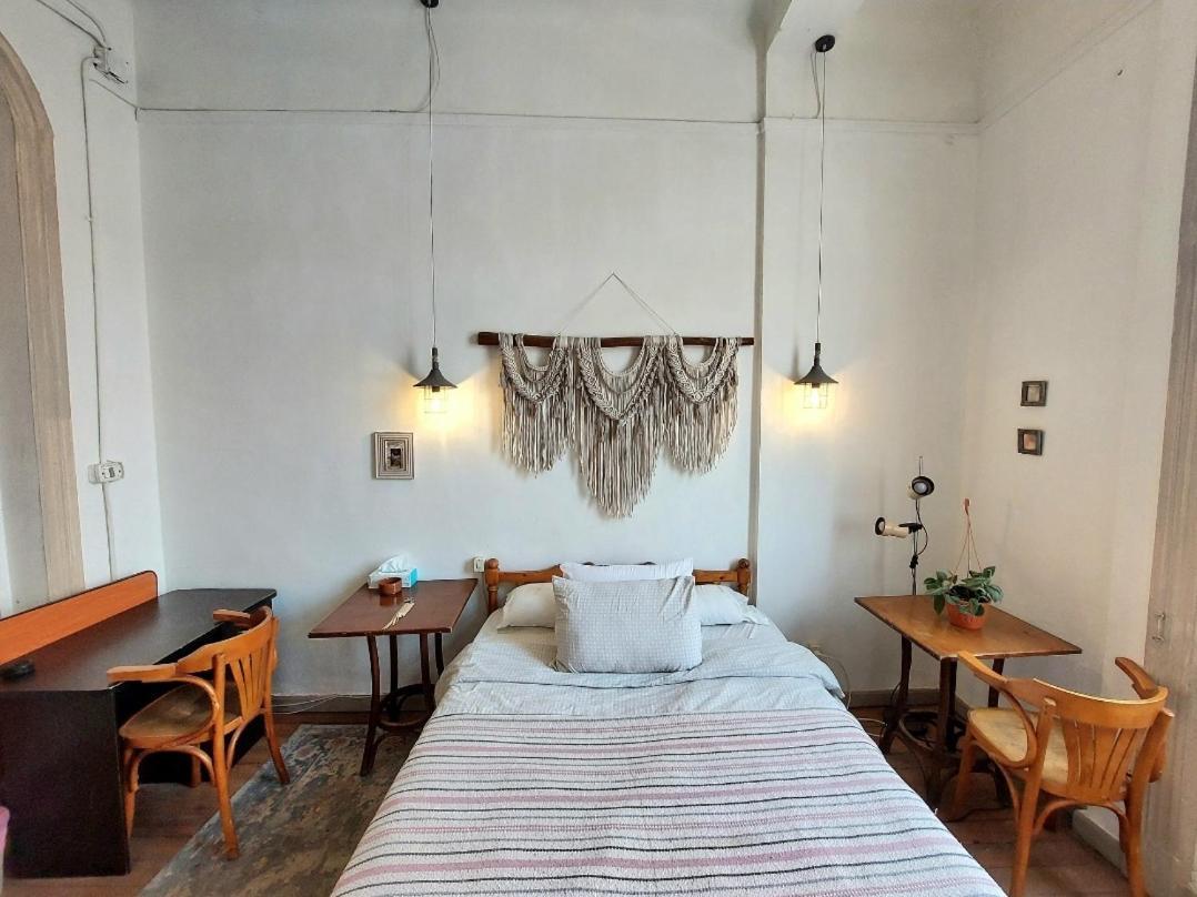 Arab Hostel, Welcoming All Solo And Groups Travellers But, Unmarried Couples Not Allowed Alexandria Kültér fotó